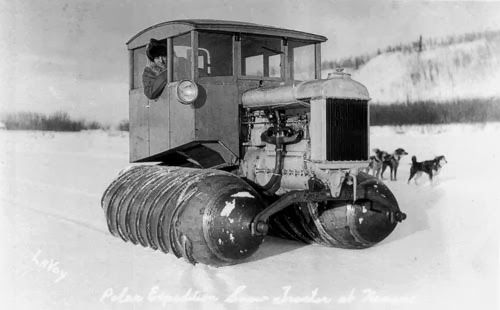 Fordson Schneemobil