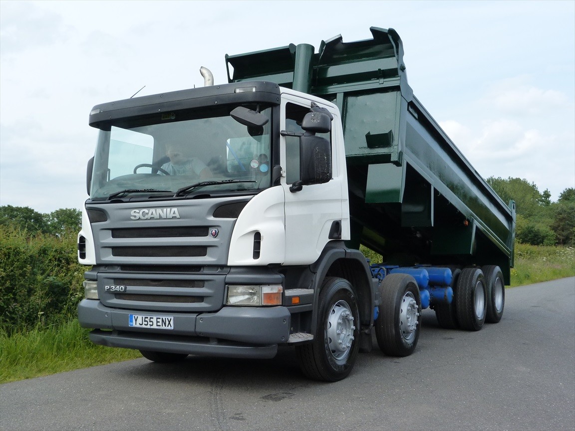 Scania P340 8 X 4